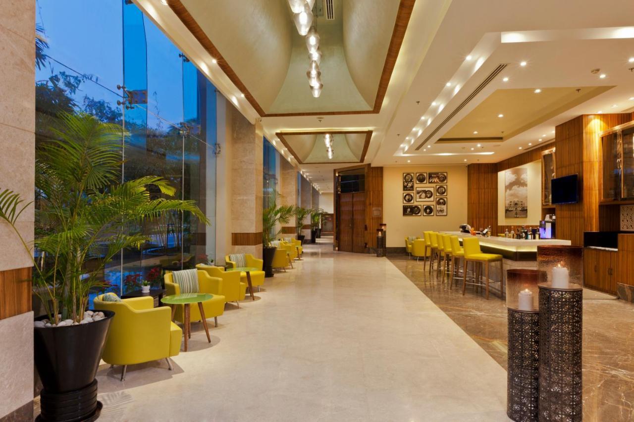 Lemon Tree Hotel, Sector 68, Sohna Road, Gurugram Гургаон Экстерьер фото
